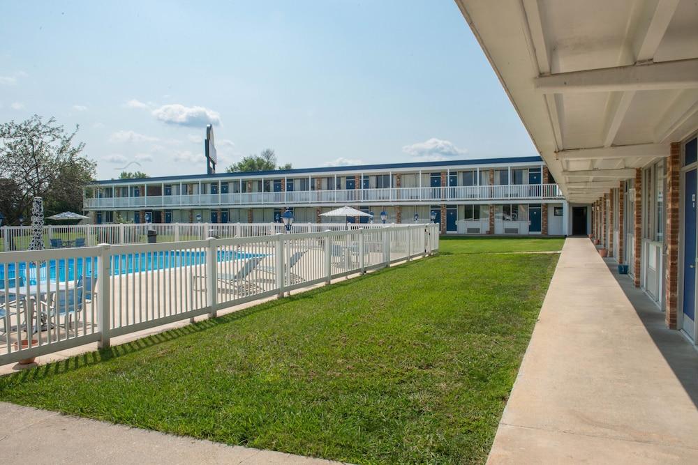 Days Inn By Wyndham Waynesboro Kültér fotó